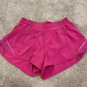 Lululemon Hotty Hot LR 2.5 Shorts